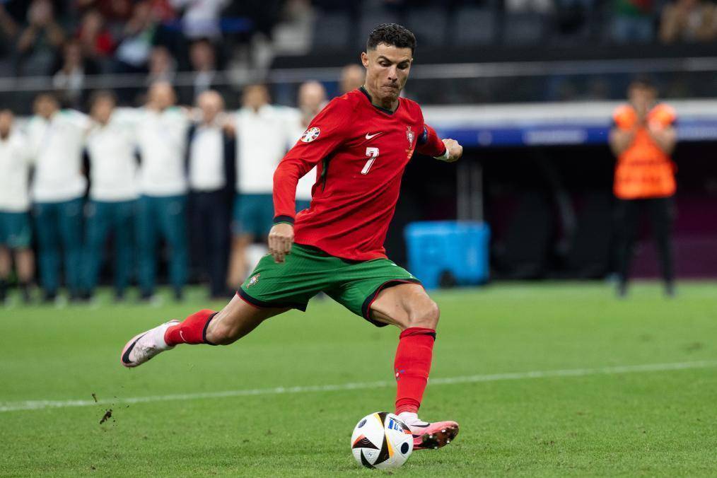 斯迈利在接 斯迈利在接