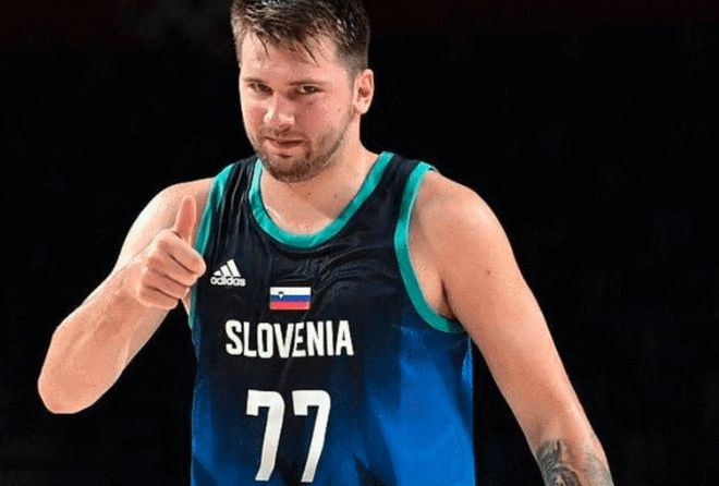 中国游泳的 中国游泳的